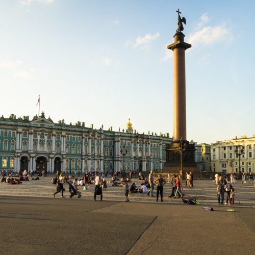 Фейк или Факт: невероятные истории от Дворцовой до Казанской