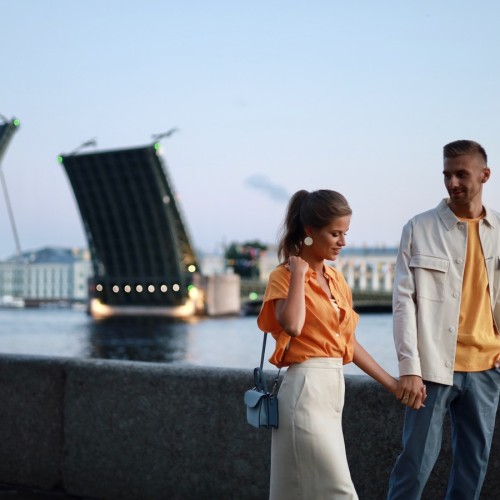 15-минутная фотосессия в лучших локациях Петербурга