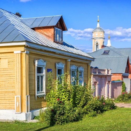 Экскурсия из Москвы в Коломну через Бронницы за приятной беседой (на вашем авто)