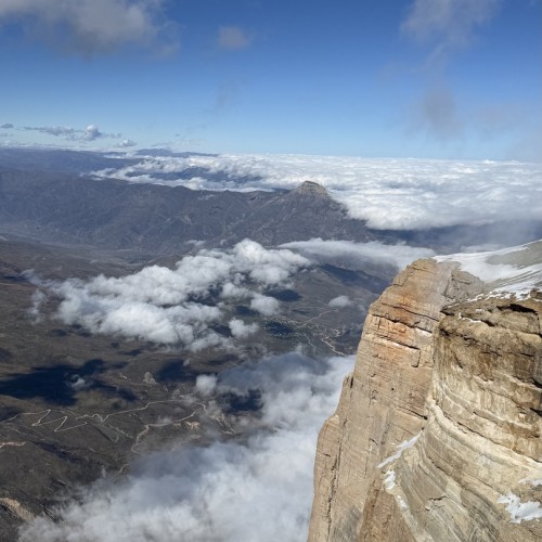 Смотреть на звёзды и трогать облака: восхождение на Ярыдаг с фотосъёмкой (мини-группа)
