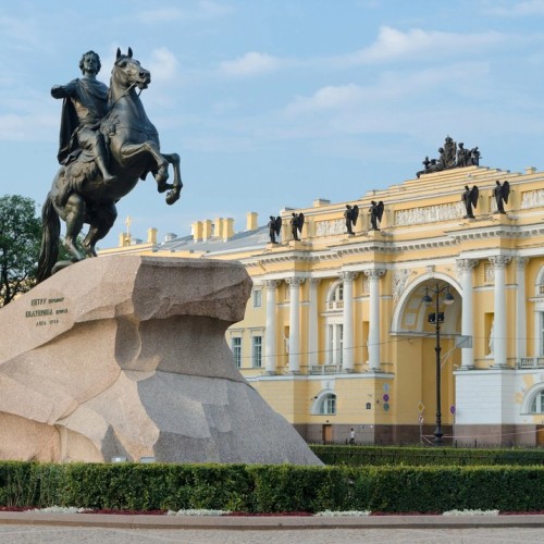 Путешествие на внедорожнике из Москвы в Петербург: только для вашей компании