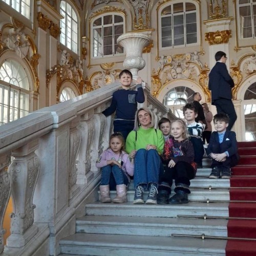 Семейная экскурсия по Эрмитажу «В гости к императорам»