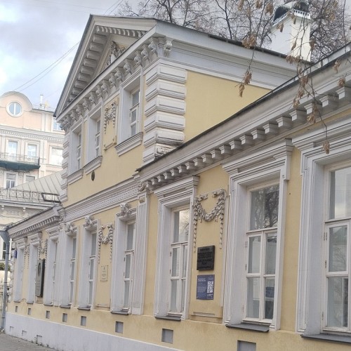 Сквозь Арбат — в гости к Герцену