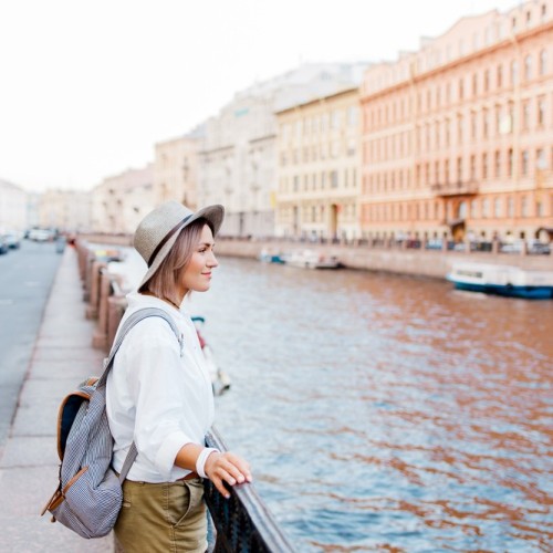 Петра творения за выходные из Москвы: Северная столица, Кронштадт, Петергоф