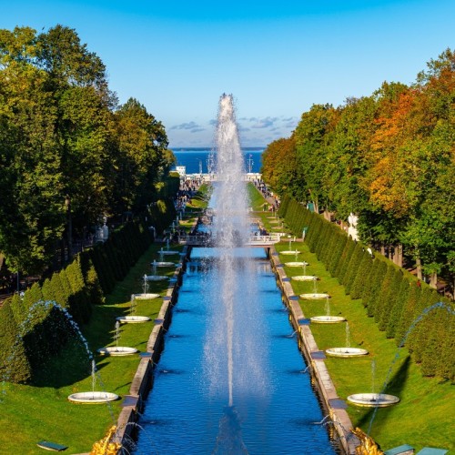 Однодневная групповая экскурсия по Петербургу и Петергофу на автобусе