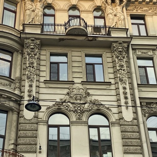 Тихой стороной Петроградки: авторская прогулка из эпохи в эпоху