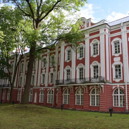 Остров, который не смог: первый центр Петербурга сквозь 300 лет