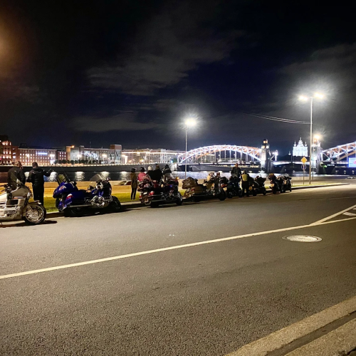 На мотоцикле по сердцу Северной столицы!