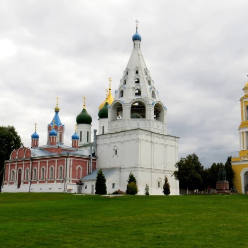 По всей Коломне — на автомобиле гида