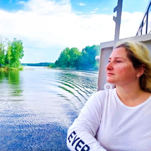 Перезагрузка на побережье Селигера с круизом по озеру и трансфером из Москвы (всё включено)