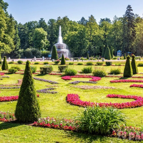 Из Петербурга в Петергоф на весь день в формате «Всё включено» с трансфером и билетами