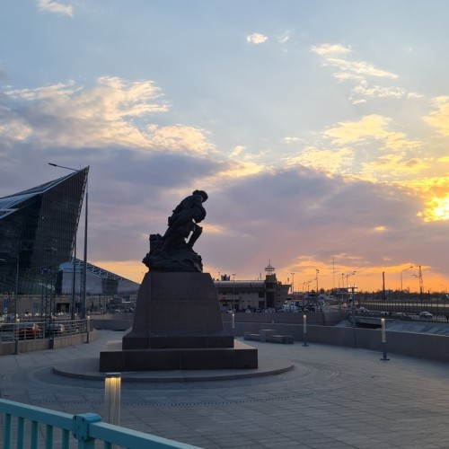 Новый облик Петербурга: от «Лахта-центра» до копии корабля петровского времени