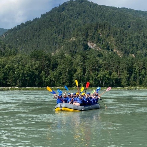 Насыщенная поездка в инопланетный край: сплав по Катуни, Телецкое озеро и долина Чулышман