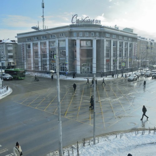 По полной загадок улице Ленина в Южно-Сахалинске