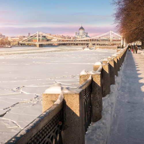 Семейное путешествие в Москву: прогулка с фонарщиком, детективная экскурсия и «Мосфильм»