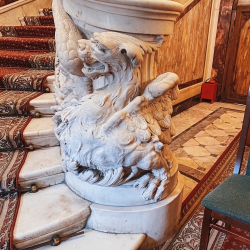 Золото, призраки и тайны особняка Кельха