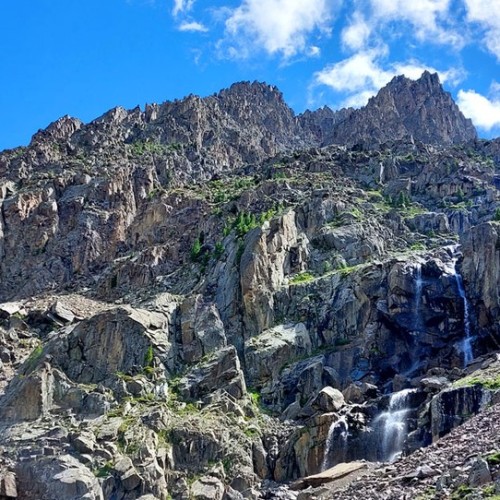 К ледникам: треккинг налегке в ущелье Актру с проживанием на турбазе