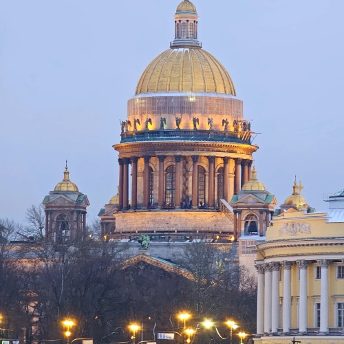 От Дворцовой площади — до Лахты