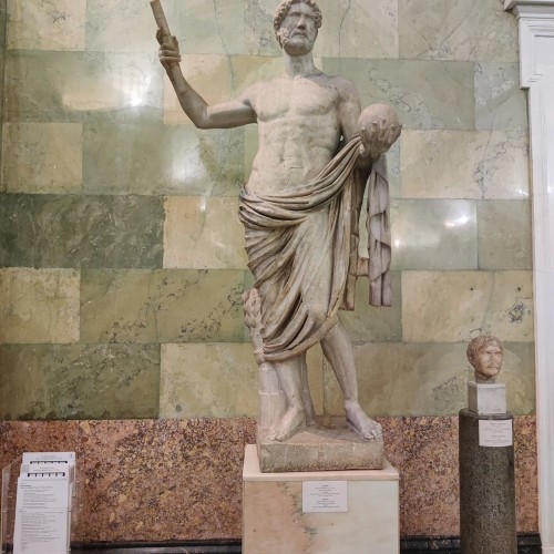 Охота за бриллиантами Екатерины II: забавная экскурсия-квест по Эрмитажу без гида