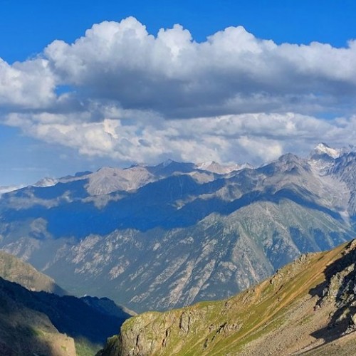 Нетипичное Приэльбрусье: треккинг налегке к 4 высокогорным озёрам с проживанием в гостинице