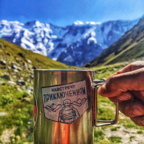 Перезагрузка в Безенги с проживанием в палатках: треккинг к ледникам, водопадам и диким турам