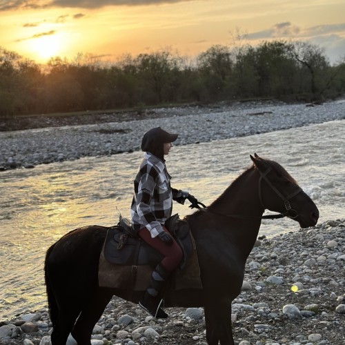 Галопом по Карачаево-Черкесии: конный выезд для опытных всадников