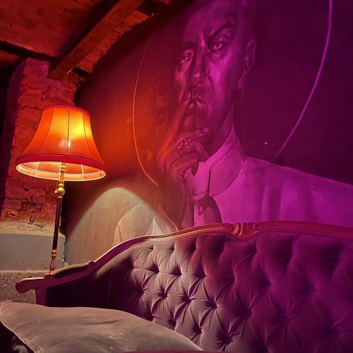 На «мини купере» — по секретным барам Петербурга