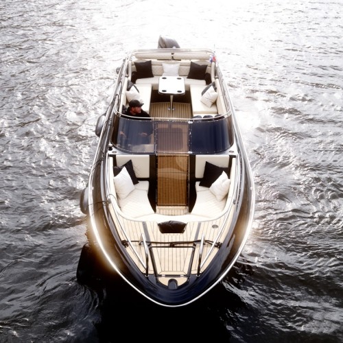 Петербург твоими глазами: прогулка на катере по рекам и каналам