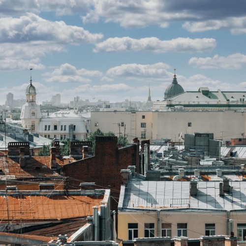 Must-see: Питер с высоты, парадные и легендарная квартира Довлатова