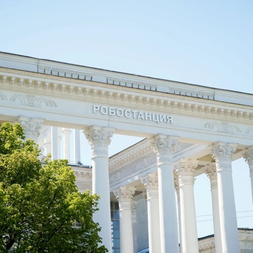 Экскурсия на выставку роботов «Робостанция»