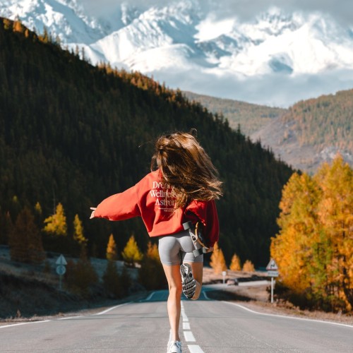 Тур на Алтай с фотографом: эстетичные кадры, съёмки с реквизитом, глэмпинги и топовые места