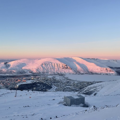 Своей компанией на Русский Север: Мурманск, Териберка, Кировск и саамы