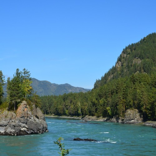 Знакомство с Алтаем своей компанией: снежные вершины, кристальные озёра и заповедные тропы