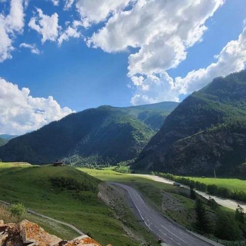 Цветение алтайской сакуры и главные локации: Гейзерное озеро, «Марсы», Катунь и Адыр-Кан