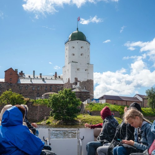 Средневековый Выборг, воинственный Кронштадт и величественный Санкт-Петербург