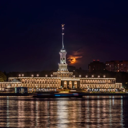Прогулка на колёсном теплоходе по Химкинскому водохранилищу