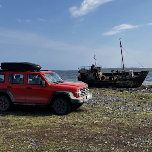 Индивидуальный джип-выезд по Кольскому с поисками китов, знакомством с саамами и катанием на оленях