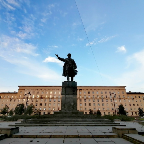 Мобильный квест в Петербурге «Пламенный привет строителям коммунизма» (16+)