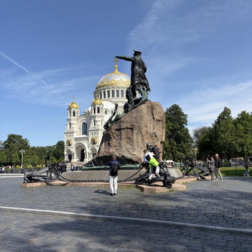 Кронштадт и Остров Фортов: путешествие из Петербурга