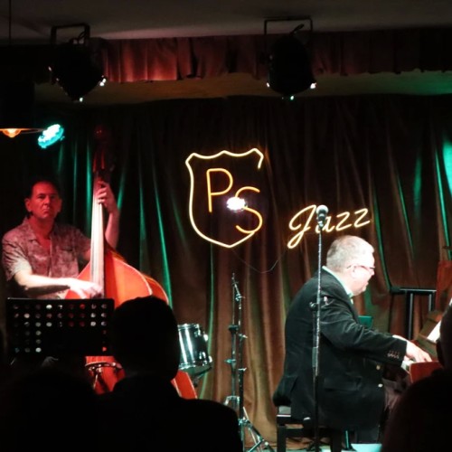 Декаданс и ренессанс: лекция-променад по необычным барам Петербурга (18+)