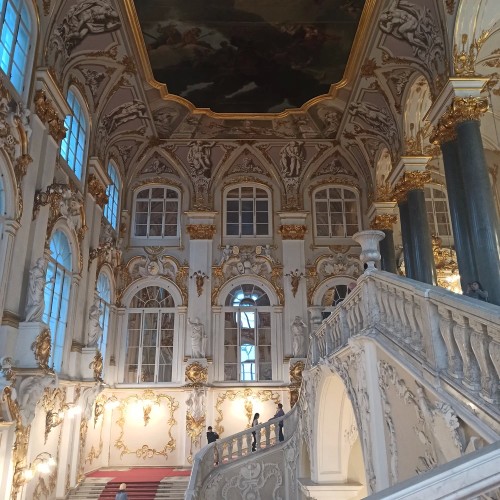 Жизнь во дворце и мир искусства: обзорная экскурсия по Эрмитажу