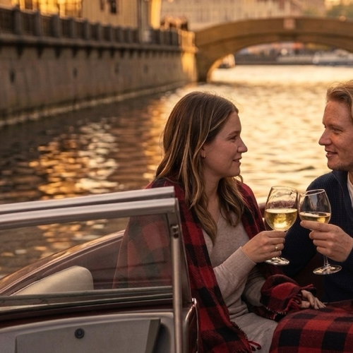 Камерная прогулка на катере по уютным каналам Санкт-Петербурга