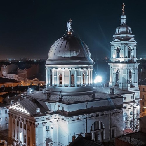 Герои и злодеи. По местам группы «Король и Шут»