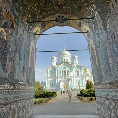 В Серафимо-Дивеевский монастырь из Нижнего Новгорода
