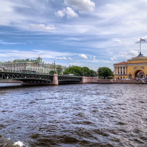 По северной Венеции на теплоходе — групповая прогулка