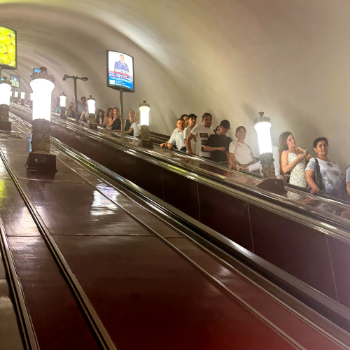 Петербургский метрополитен: обзорная экскурсия по историческим станциям метро