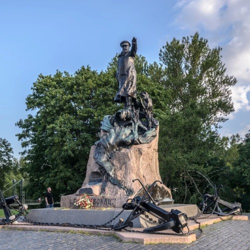 Из Петербурга в Кронштадт: поездка с краеведом в город-крепость