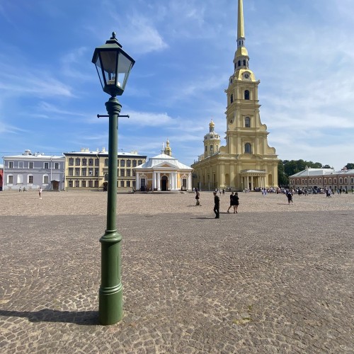 Петропавловская крепость: фортеция, храм, темница