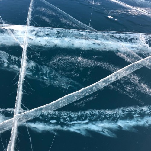 Активный тур на зимний Байкал: катание на снегоходе, хивусе и коньках и подлёдная рыбалка