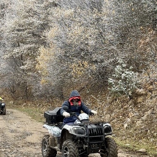 Зимний Домбай: осваиваем склоны Мусса-Ачитары, катаемся на квадроциклах и ловим форель